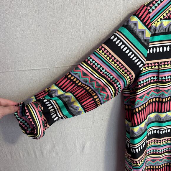 Live 4 Truth Size XL Colorful Lightweight Top NWT Abstract Extra Button - Picture 3 of 14